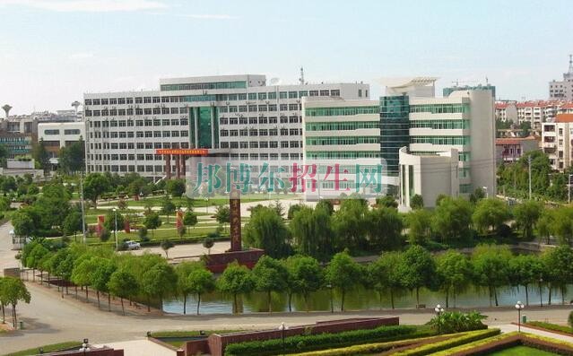 湖北職業(yè)技術(shù)學(xué)院招生辦聯(lián)系電話(huà)