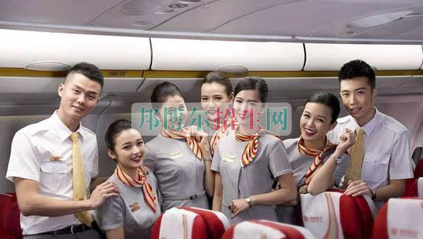成都設(shè)有空中乘務(wù)的公辦大專(zhuān)學(xué)校