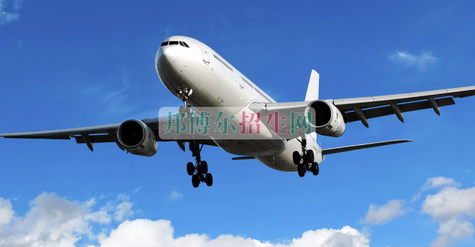 成都民航商務(wù)大專好的學校