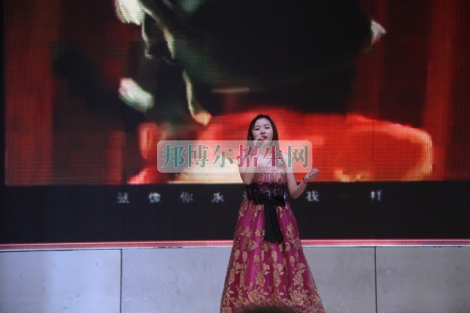 天府新區(qū)成人中等專業(yè)學(xué)校“美好新區(qū)，千年廣都”