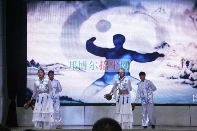 天府新區(qū)成人中等專業(yè)學(xué)校“美好新區(qū)，千年廣都”