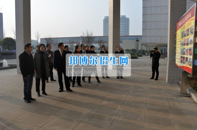 川南幼兒師范高等?？茖W(xué)校迎接隆昌縣創(chuàng)建第四屆省級(jí)文明城市測評(píng)組考評(píng)