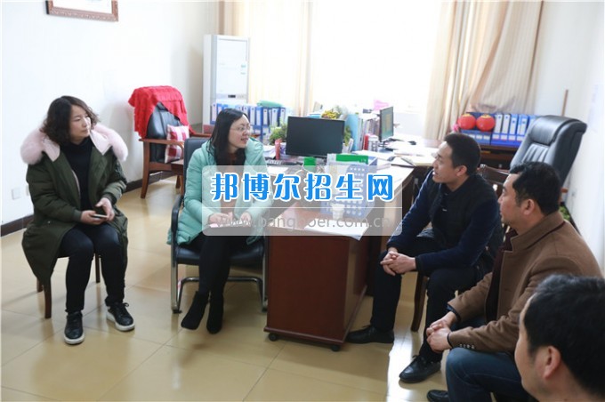 川南幼兒師范高等?？茖W(xué)校考察交流并巡查實(shí)習(xí)生情況