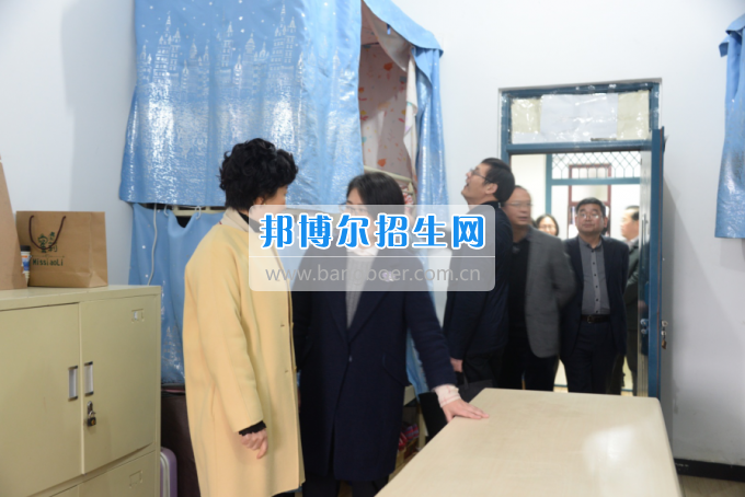 市委常委、宣傳部長潘梅到川南幼兒師范高等?？茖W(xué)校調(diào)研思想政治工作