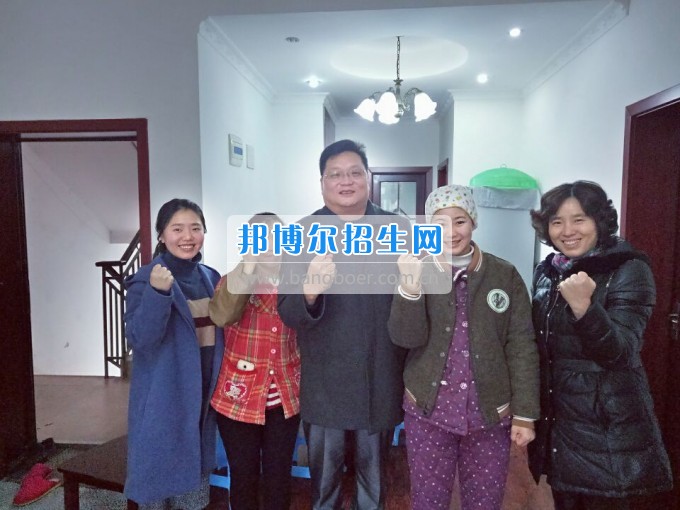 重慶航天職業(yè)技術(shù)學(xué)院關(guān)心學(xué)生生活、關(guān)注學(xué)生成長