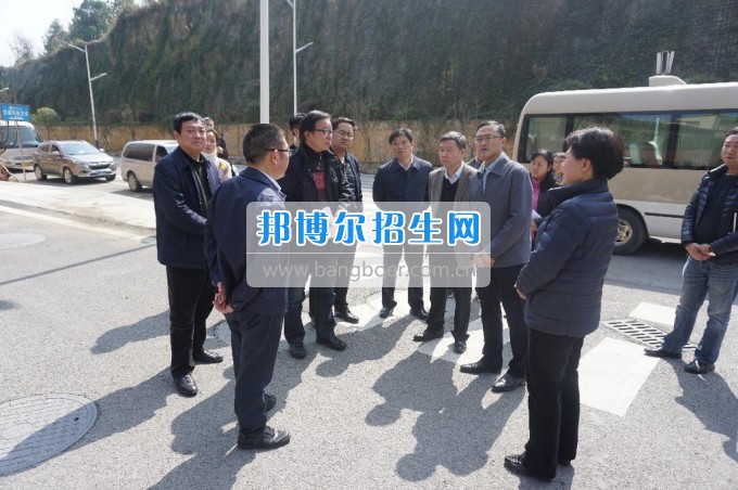 副省長陳鳴明赴貴州師范大學花溪校區(qū)調(diào)研 