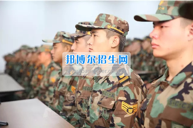 川航等5家航空公司165名安全員齊聚成都航空旅游職業(yè)學(xué)校，打造一流空中安全衛(wèi)士