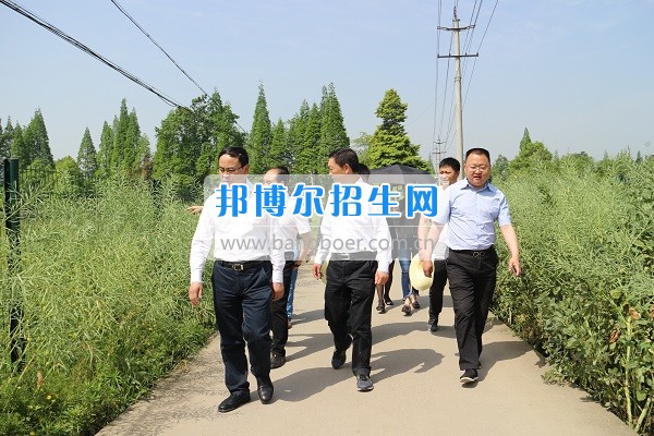 2017年成都農(nóng)業(yè)科技職業(yè)學院召開“校地合作、共建園區(qū)”專題會