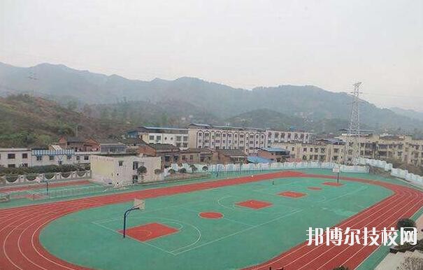 重慶統(tǒng)景職業(yè)中學2020年報名條件、招生要求、招生對象