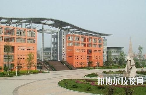 成都市中山職業(yè)技術(shù)學(xué)校2020年報(bào)名條件、招生要求、招生對(duì)象
