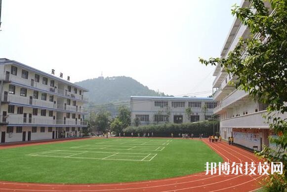 重慶知行衛(wèi)生學(xué)校2020年報(bào)名條件、招生要求、招生對(duì)象