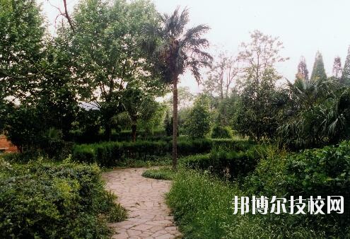 貴州林業(yè)學(xué)校2020年報名條件、招生要求、招生對象