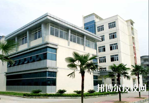 江西化學(xué)工業(yè)高級(jí)技工學(xué)校2020年報(bào)名條件、招生要求、招生對(duì)象