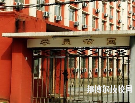 江西贛江技工學(xué)校2020年報名條件、招生要求、招生對象 