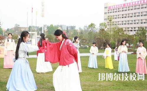 畢節(jié)衛(wèi)生學校2020年學費、收費多少