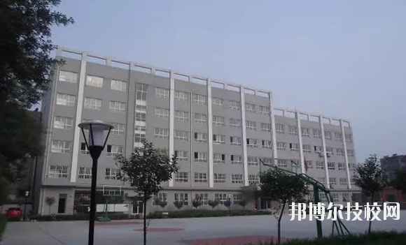華陰市職業(yè)教育中心2020年報名條件、招生要求、招生對象 