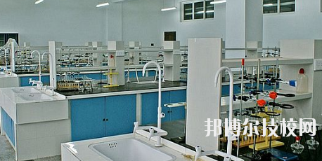 甘肅石化技師學院2020年報名條件、招生要求、招生對象