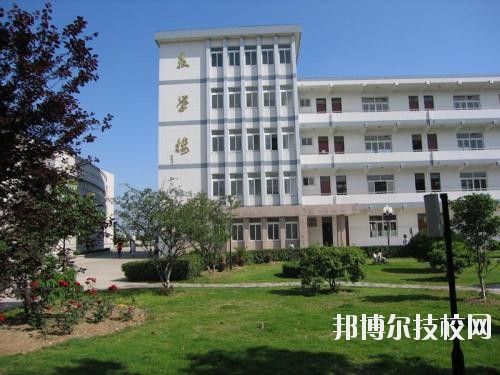 遵義職業(yè)技術(shù)學(xué)校2020年報(bào)名條件、招生要求、招生對(duì)象