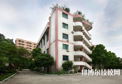 重慶護(hù)士學(xué)校2020年報(bào)名條件、招生要求、招生對(duì)象