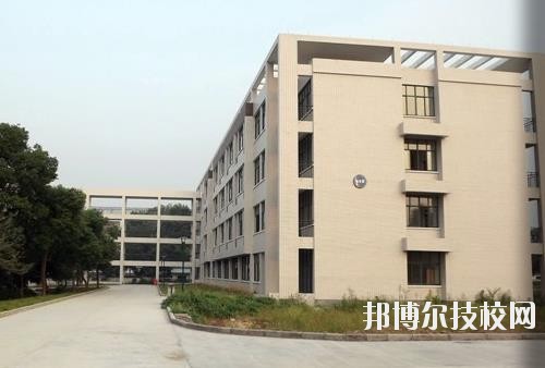 建德工業(yè)技術學校網址網站