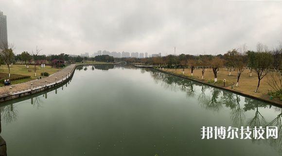 鄞州職業(yè)教育中心學(xué)校2020年學(xué)費(fèi)、收費(fèi)多少