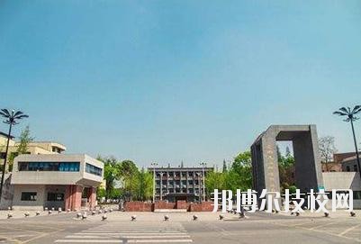 四川現(xiàn)代科技職業(yè)學(xué)校2020年報(bào)名條件、招生要求、招生對象