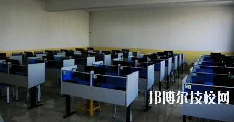 甘肅經(jīng)濟(jì)貿(mào)易學(xué)校2020年學(xué)費(fèi)、收費(fèi)多少