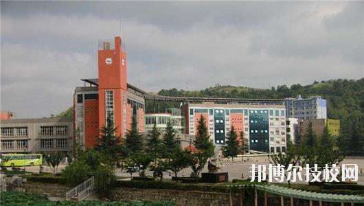 貴州鐵路技師學(xué)校2020年招生辦聯(lián)系電話(huà)