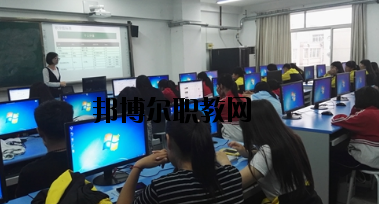 天水電子信息工程職業(yè)學校2020年學費、收費多少