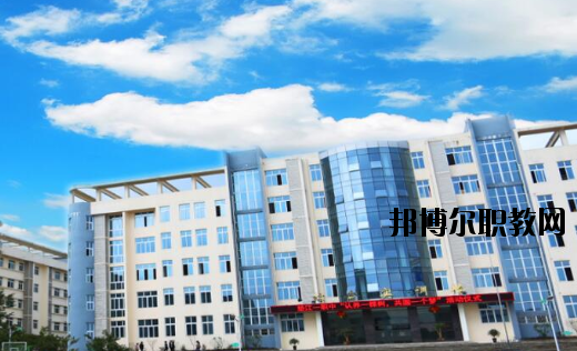 重慶墊江縣第一職業(yè)中學(xué)校怎么樣、好不好