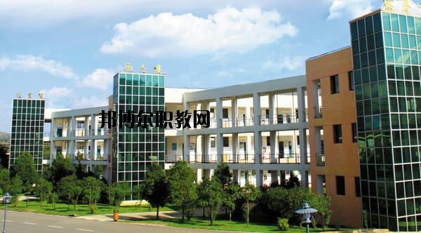 昆明機(jī)電工程學(xué)校2020年報(bào)名條件、招生要求、招生對象
