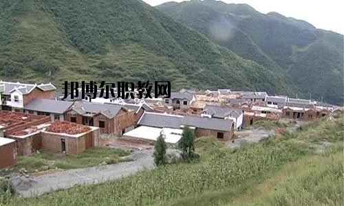 納雍中等職業(yè)學(xué)校2020年報(bào)名條件、招生要求、招生對(duì)象