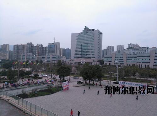 達州中醫(yī)學(xué)校2020年報名條件、招生要求、招生對象
