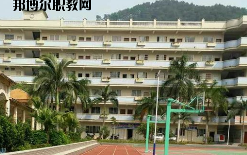 梧州西南中等專業(yè)學(xué)校2020年報(bào)名條件、招生要求、招生對(duì)象