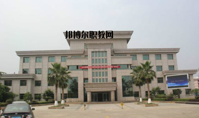 南昌第一中等專業(yè)學(xué)校2020年報名條件、招生要求、招生對象