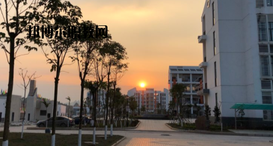 廣西二輕高級技工學校怎么樣、好不好