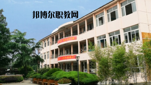 浙江吉利汽車工業(yè)學(xué)校2020年報名條件、招生要求、招生對象
