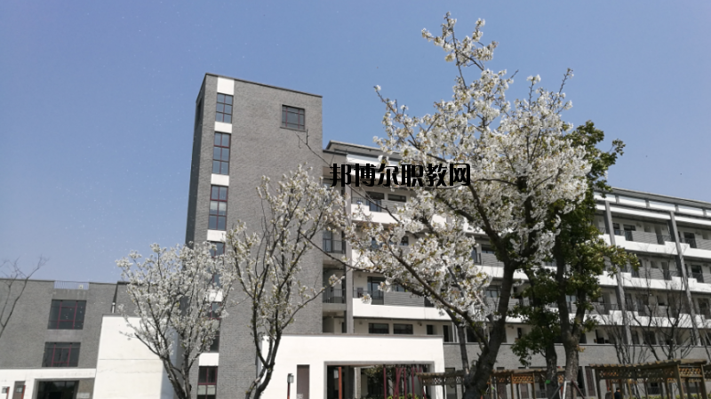蘇州高等幼兒師范學(xué)校2020年報(bào)名條件、招生要求、招生對象