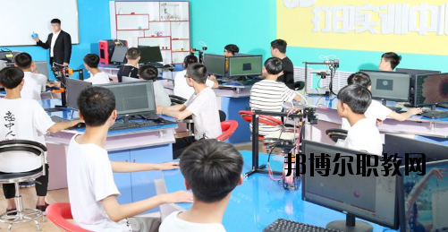 甘肅秦隴技工學(xué)校2020年報(bào)名條件、招生要求、招生對(duì)象
