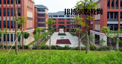 東莞輕工業(yè)學校2020年報名條件、招生要求、招生對象