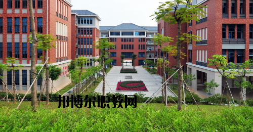 東莞輕工業(yè)學(xué)校怎么樣、好不好