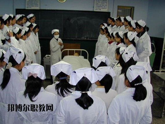 成都中醫(yī)藥大學附屬醫(yī)院針灸學校2020年招生簡章