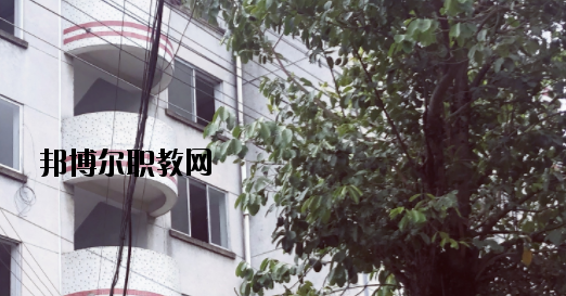 廣西工貿(mào)職業(yè)技術(shù)學(xué)校2020年報(bào)名條件、招生要求、招生對(duì)象 