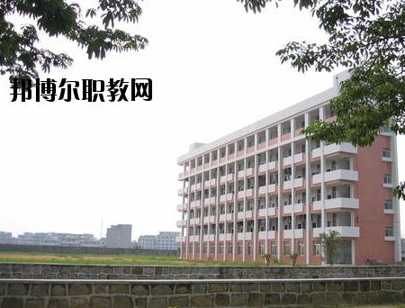揭陽(yáng)技工學(xué)校2020年報(bào)名條件、招生要求、招生對(duì)象