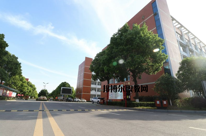 江陵職教中心2020年報名條件、招生要求、招生對象