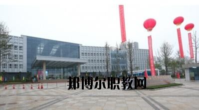 川北醫(yī)學(xué)院附屬醫(yī)院護(hù)士學(xué)校2020年報名條件、招生要求、招生對象