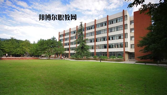 黃岡電子信息學(xué)校2020年報(bào)名條件、招生要求、招生對象