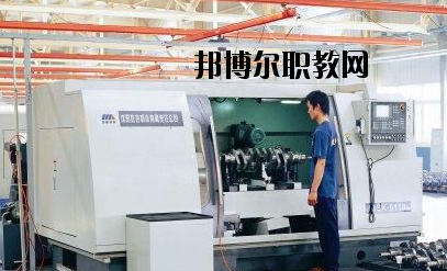 河南信陽航空服務(wù)學(xué)校2021年報名條件、招生要求、招生對象