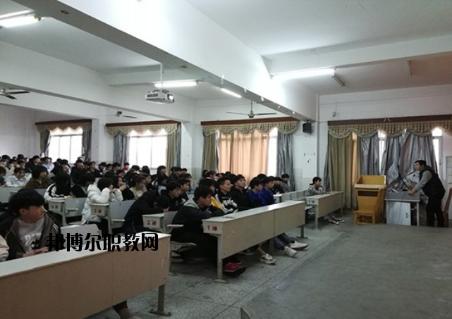 寧都縣科技職業(yè)學校2020年報名條件、招生要求、招生對象 