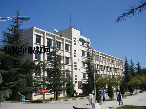 清鎮(zhèn)市衛(wèi)生職業(yè)技術(shù)學(xué)校2020年報名條件、招生要求、招生對象